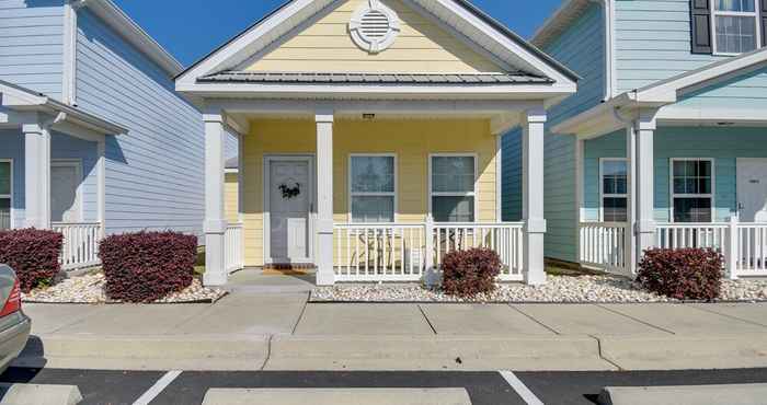 Lainnya Sunny Yellow Bungalow w/ Patio: Walk to Beach