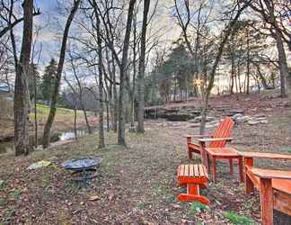 Others 2 Tranquil Creekside Hideout: Families Welcome!