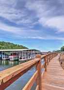 Imej utama Tranquil Osage Beach Condo w/ Waterfront Decks!