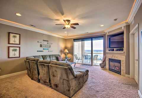 Lain-lain Waterfront Osage Beach Condo w/ Patio & Grill