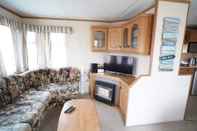 Lainnya Manor Park 2 Bedroom Caravan With Decking