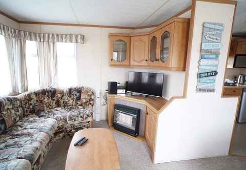 Others Manor Park 2 Bedroom Caravan With Decking