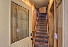 Others 4 Owls Nest Studio w/ Hot Tub: Hike Nearby!