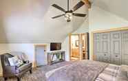 Others 4 Beautiful Oakley Cabin w/ Private Hot Tub & Views!