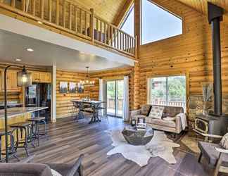 Others 2 Beautiful Oakley Cabin w/ Private Hot Tub & Views!