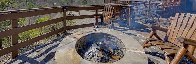 Khác Beautiful Bryson City Home w/ Hot Tub & Mtn Views!