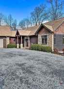 Imej utama Brasstown Cabin Getaway: Decks & Mtn Views!