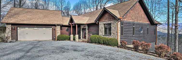 อื่นๆ Brasstown Cabin Getaway: Decks & Mtn Views!