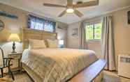 Others 3 Bright Coastal Cottage: 600 Feet to Private Beach!