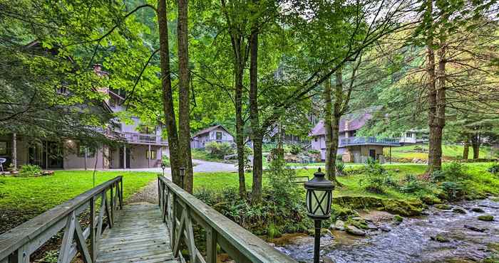 Lainnya Chalet Retreat: Cozy Cabin w/ On-site Creek!