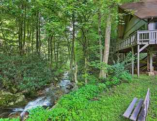 Others 2 Chalet Retreat: Cozy Cabin w/ On-site Creek!