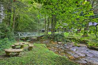 Lainnya 4 Chalet Retreat: Cozy Cabin w/ On-site Creek!