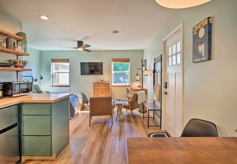 Lainnya Chic Grants Pass Tiny Home ~ Half-mi to Dtwn!