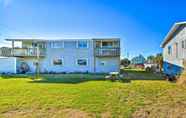 Others 5 Coastal Atlantic Beach Duplex < 1 Mi to Boardwalk!