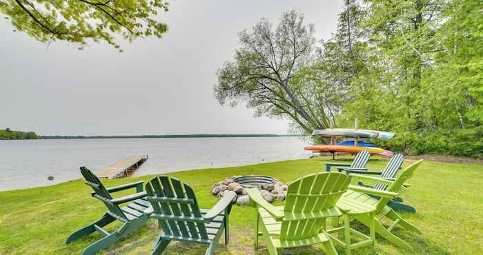 Others Cozy Carp Lake Cottage W/dock, 4 Kayaks & Fire Pit