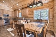 Others Duck Creek Village Cabin w/ Fire Pit & Grill!