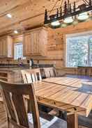 Imej utama Duck Creek Village Cabin w/ Fire Pit & Grill!