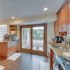 Interior1'dreams of Paradise' Luxury Home w/ Pool!,长岛麦克阿瑟机场 (ISP)飯店