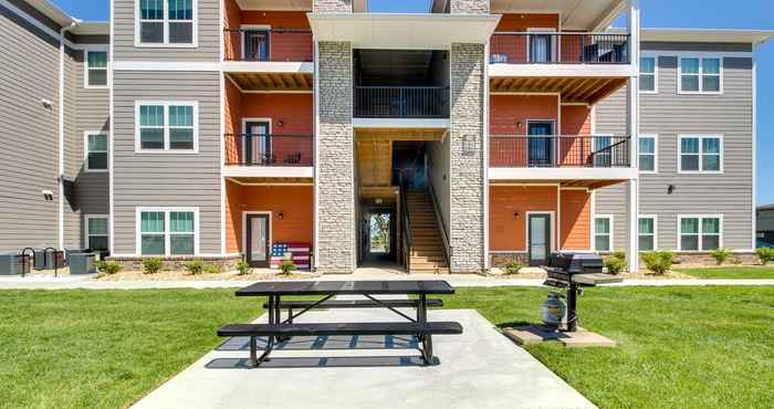 Lainnya Emporia Apt w/ Playground: 2 Mi to Main Street!