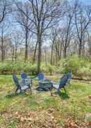 Imej utama Homey Luray Cabin w/ Fire Pit & Deck!