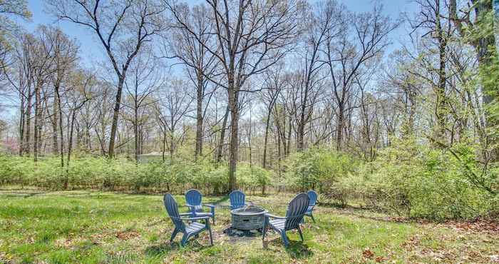 Others Homey Luray Cabin w/ Fire Pit & Deck!