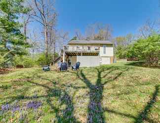 Others 2 Homey Luray Cabin w/ Fire Pit & Deck!