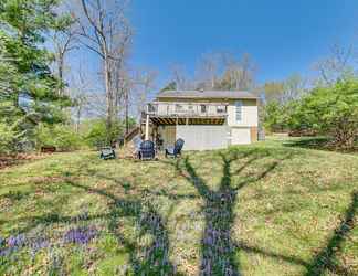 Others 2 Homey Luray Cabin w/ Fire Pit & Deck!