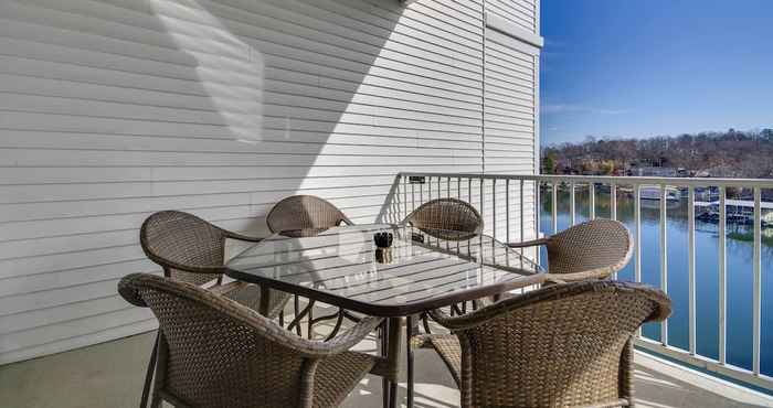 Others Lakefront Osage Beach Condo: Dock Your Boat Here!