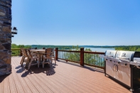 อื่นๆ Luxe Table Rock Lake Vacation Rental With Hot Tub!