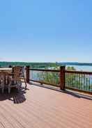 Imej utama Luxe Table Rock Lake Vacation Rental With Hot Tub!