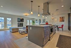 其他 2 Oceanside Home w/ Patio & Grill, Walk to Beach!