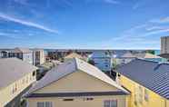 Others 7 Modern Home w/ Rooftop Deck, Walk to Beach!