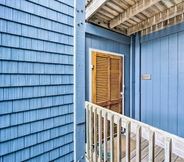 Lain-lain 4 North Topsail Condo - Steps to Beach!