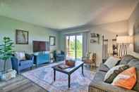 Lainnya Picturesque Condo w/ Patio, 4 Mi to Beach!