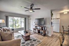 Lain-lain BBQ Ready w/ Patio: Walkable Carson City Duplex