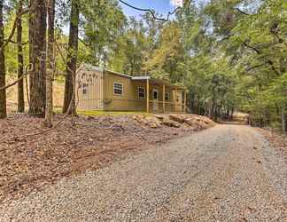 Others 2 Quaint Tallassee Cabin: Stone Creek On-site!