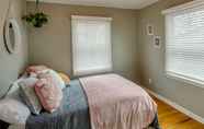 อื่นๆ 7 Quaint Kansas City Vacation Rental w/ Backyard!