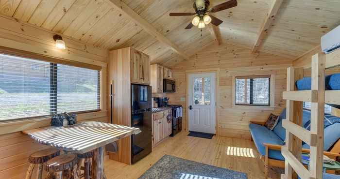 Others Streamside Bryson City Cabin Rental - Grill & Games