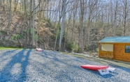 อื่นๆ 5 Streamside Bryson City Cabin Rental - Grill & Games