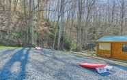 Others 5 Streamside Bryson City Cabin Rental - Grill & Games