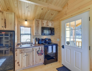 อื่นๆ 2 Streamside Bryson City Cabin Rental - Grill & Games