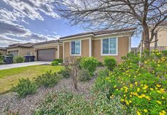Others 2 Visalia Home w/ Yard: 4 Mi to Downtown!