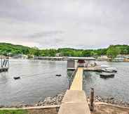 Lain-lain 6 Waterfront Lake Ozark Home w/ Decks, Fire Pit