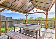 Others 2 Amenity-packed Nebo Oasis w/ Deck & Mtn Views