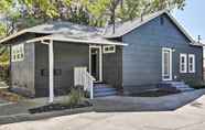 Lain-lain 7 Boho-chic Folsom Retreat: Walkable Location!