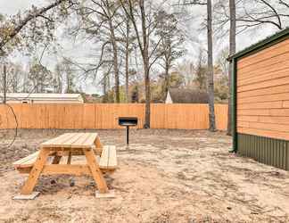 Others 2 Charming New Bern Log Cabin - Pets Welcome!