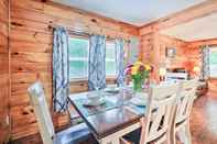 Others Charming Jamestown Cabin w/ Large Backyard!