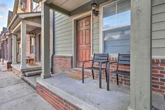 Khác 4 Chic Springdale Townhome Near Dining & Sports