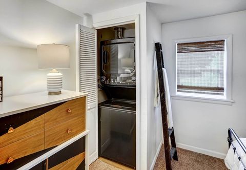 Others Chic Troy Home Near Downtown, 9 Mi to Albany!