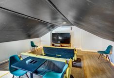 Others 7 Chic Troy Home Near Downtown, 9 Mi to Albany!